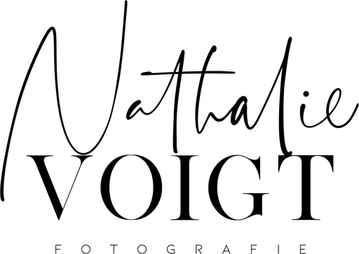 Logo von Nathalie Voigt Babybauch Fotografie Familienfotografin
